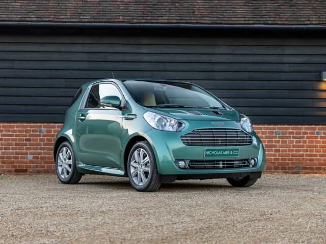 Immagine 1/50 di Aston Martin Cygnet (2013)