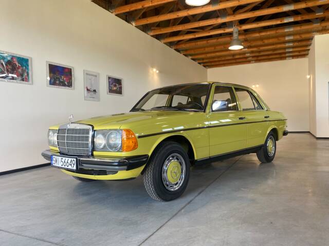 Mercedes-Benz 200 D
