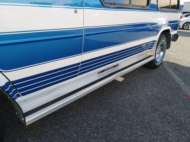 Chevrolet Van