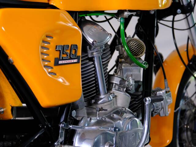 Ducati 750 Sport