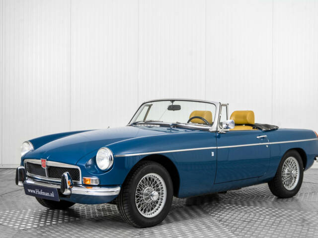 Image 1/50 of MG MGB (1973)