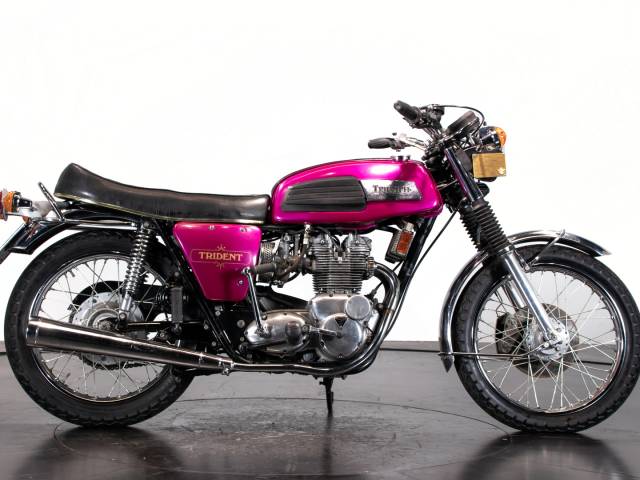 Afbeelding 1/25 van Triumph DUMMY (1974)