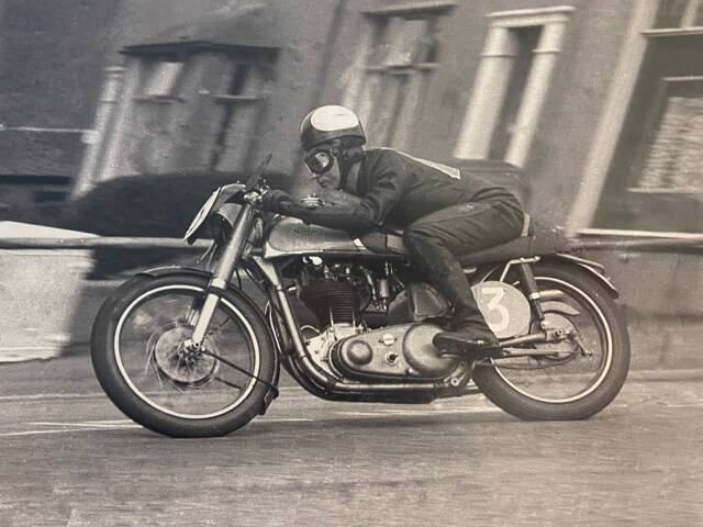 Norton International Model 40