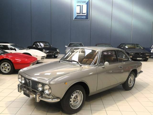 Image 1/49 of Alfa Romeo 2000 Berlina (1972)