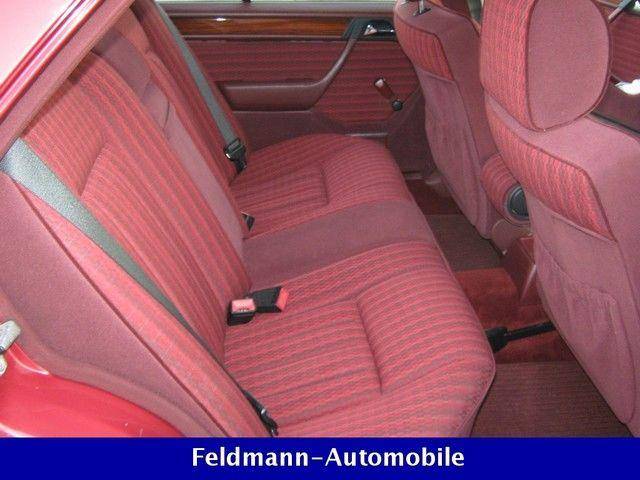 Mercedes-Benz 230 E