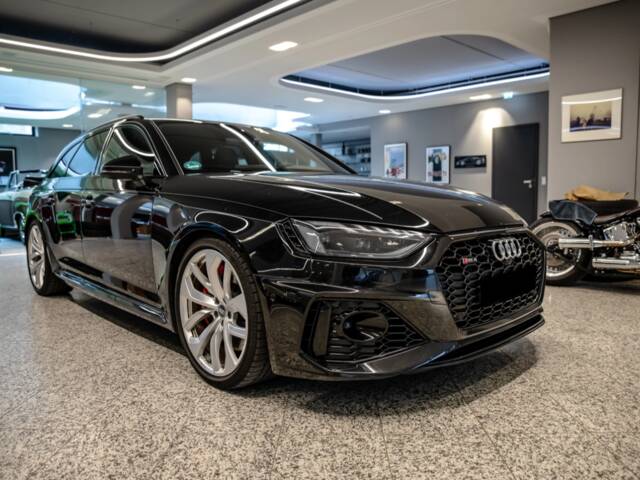 Image 1/14 of Audi RS4 Avant (2020)