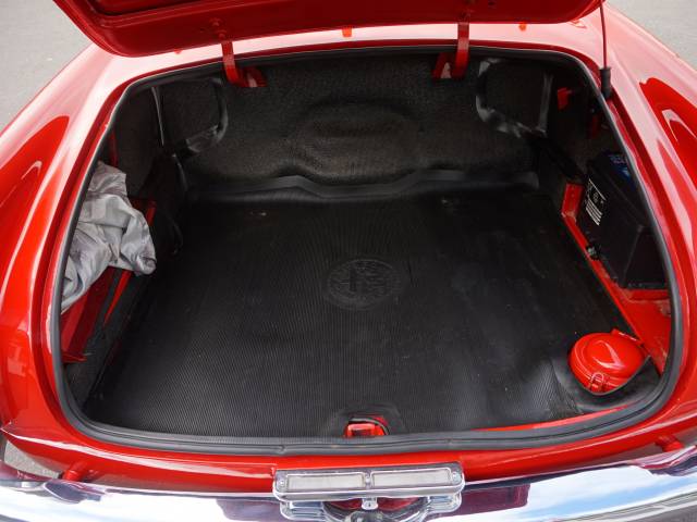Alfa Romeo 2000 Spider