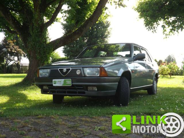 Immagine 1/10 di Alfa Romeo 75 1.8 Turbo (1986)