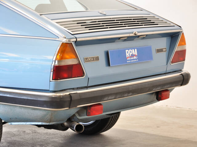 Lancia Gamma 2000