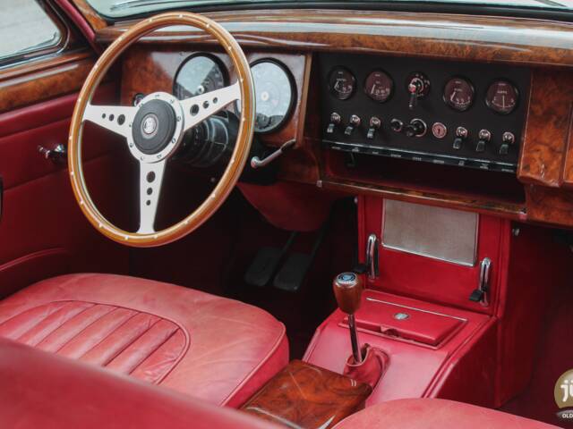 Jaguar Mk II 3.8