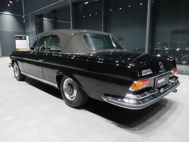 Mercedes-Benz 280 SE