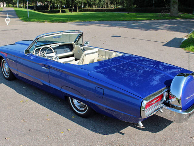 Ford Thunderbird