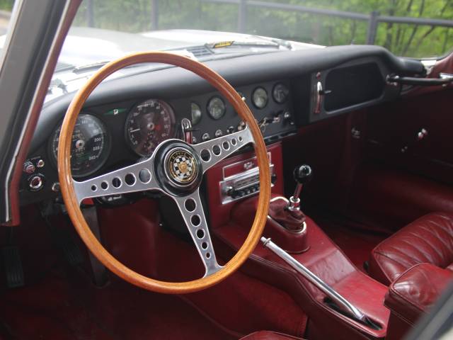 Jaguar E-Type 4.2
