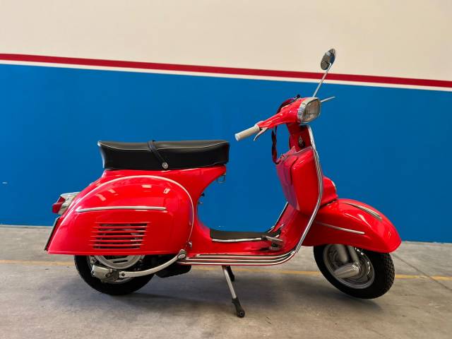 Piaggio Vespa 180 SS
