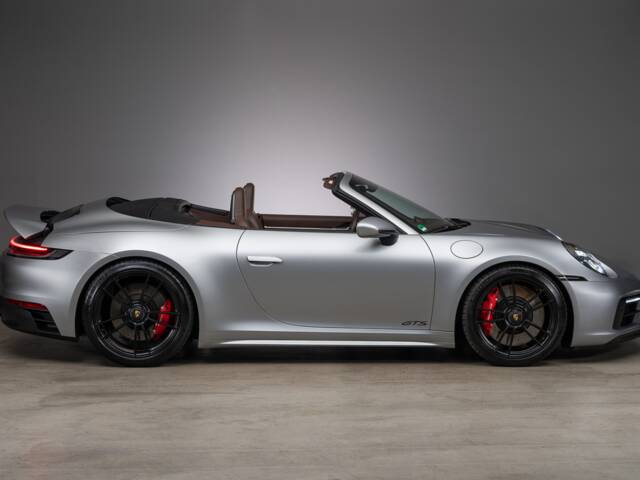 Porsche 911 Carrera 4 GTS