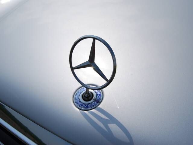 Mercedes-Benz CLK 200