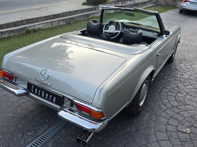 Mercedes-Benz 280 SL