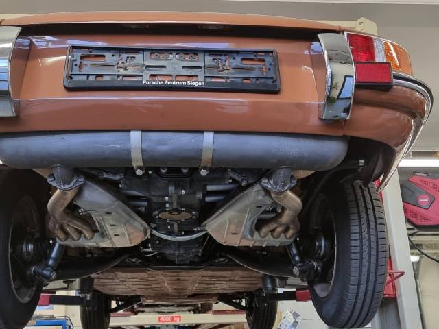 Porsche 911 2.4 T