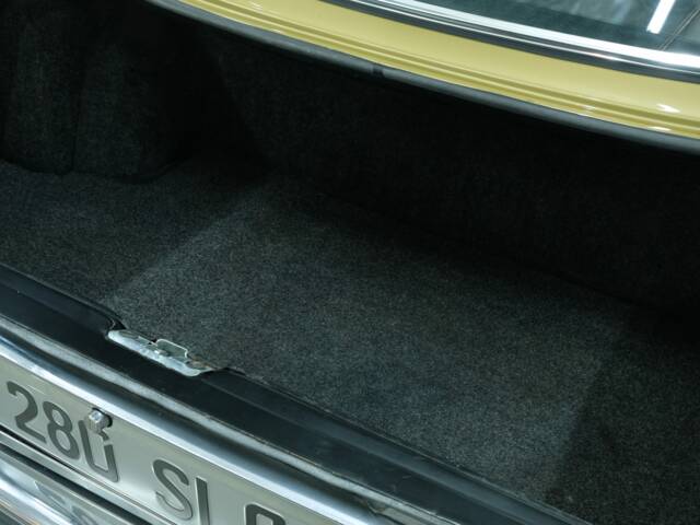 Mercedes-Benz 280 SLC