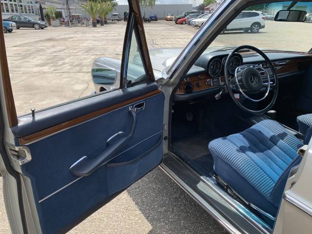 Mercedes-Benz 300 SEL 6.3