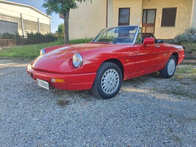 Imagen 1/23 de Alfa Romeo 2.0 Spider (1990)