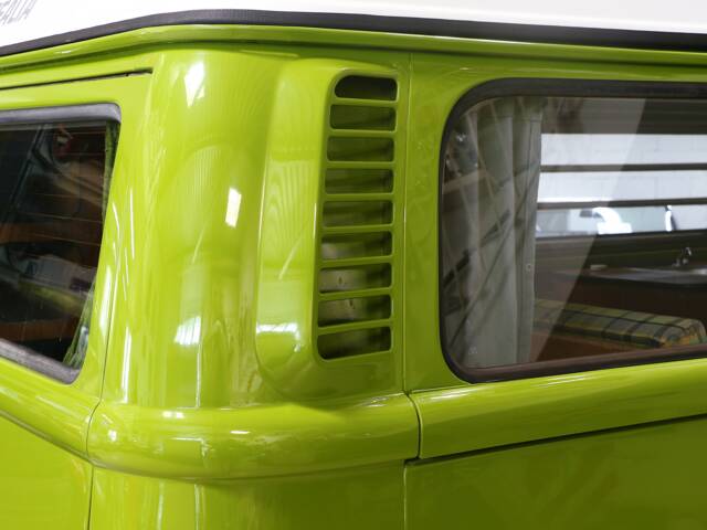 Volkswagen T2b Camper
