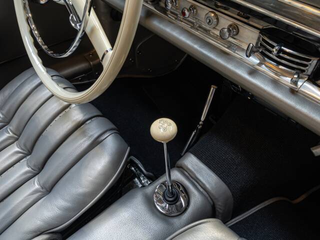 Mercedes-Benz 300 SL Roadster