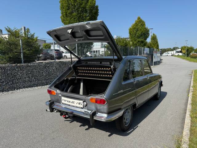 Renault R 16