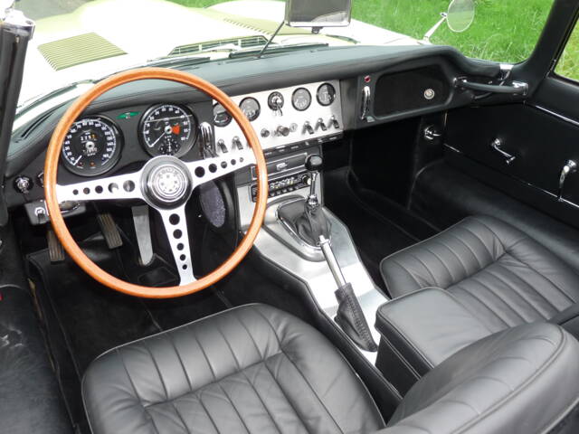 Jaguar E-Type 4.2