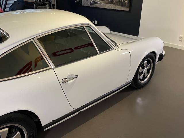 Porsche 911 2.7