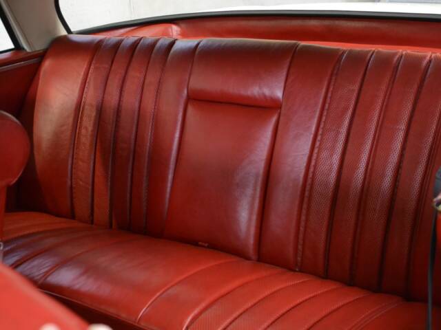 Mercedes-Benz 250 SE