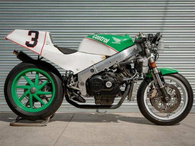 Honda VFR 750R RC 30