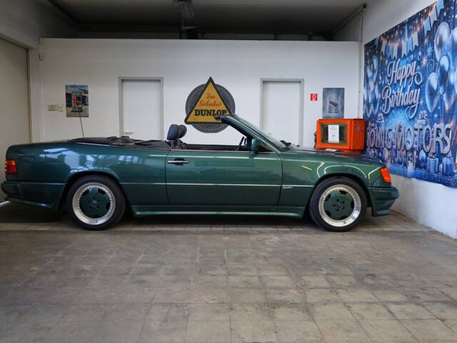 Mercedes-Benz 300 CE-24