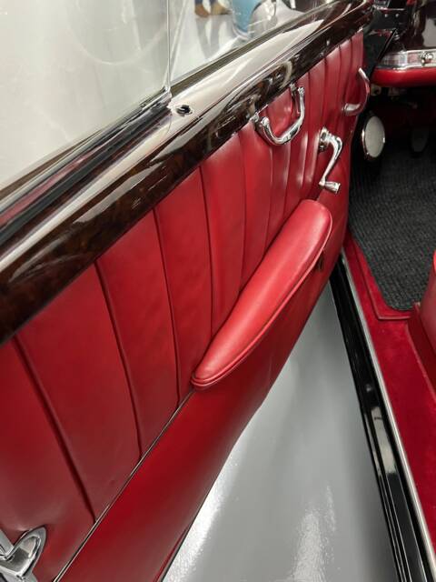 Mercedes-Benz 300 S
