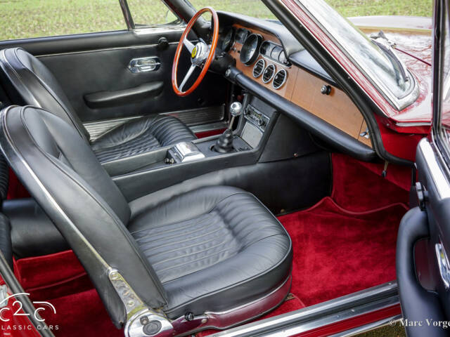 Ferrari 330 GT 2+2