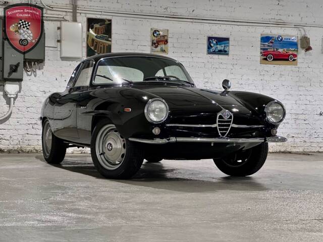 Image 1/97 de Alfa Romeo Giulia Sprint Speciale (1964)