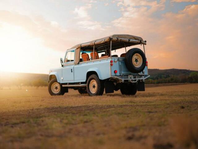 Land Rover 110