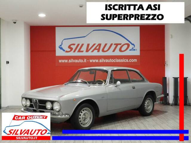 Afbeelding 1/15 van Alfa Romeo Giulia 1600 GT Junior (1972)