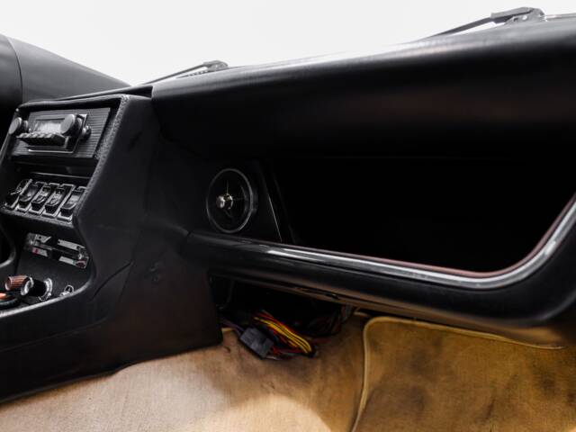 Alfa Romeo Montreal
