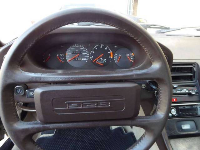 Porsche 928 S