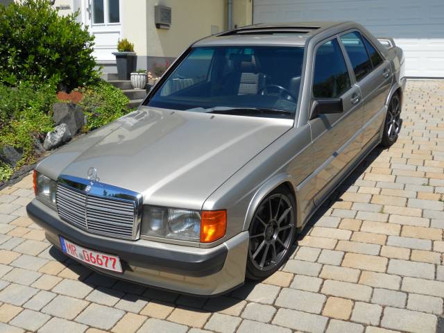Mercedes-Benz 190 E 2.3-16