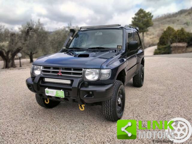 Imagen 1/10 de Mitsubishi Pajero 2800 TD (2000)