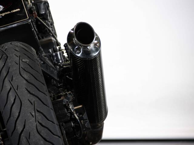 Triumph Trident 900