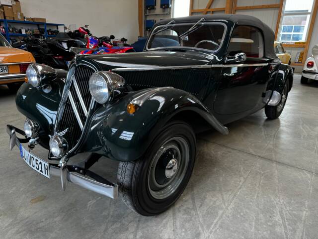 Image 1/40 of Citroën Traction Avant 11 BL (1951)