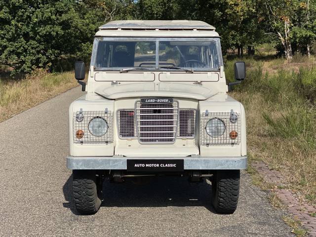 Land Rover 109
