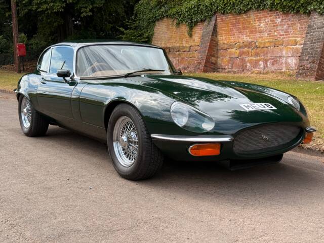 Bild 1/17 von Jaguar E-Type V12 (2+2) (1973)