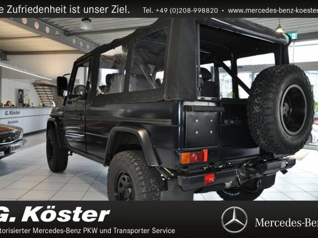 Mercedes-Benz G 230