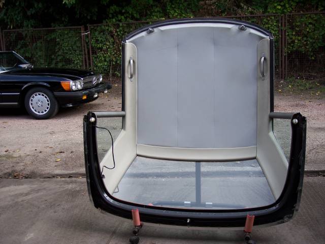 Mercedes-Benz 560 SL
