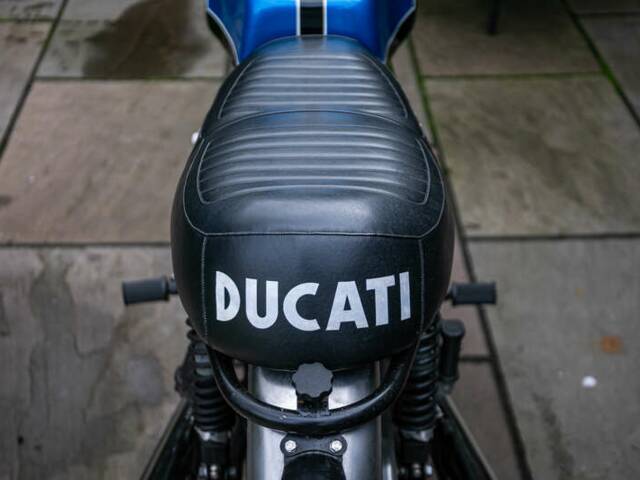 Ducati 750 GT