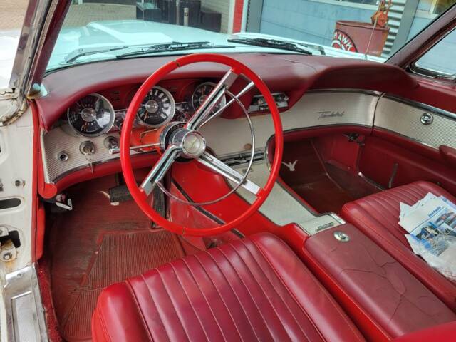 Ford Thunderbird Landau Coupe